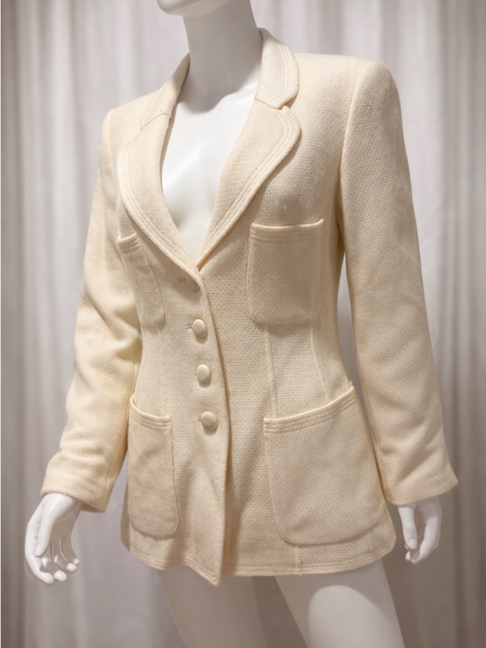 Armani Collezioni Cream Tailored Single-Breasted Blazer